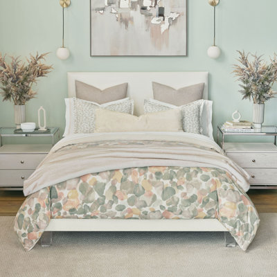 Evelina Abstract Tacked Comforter