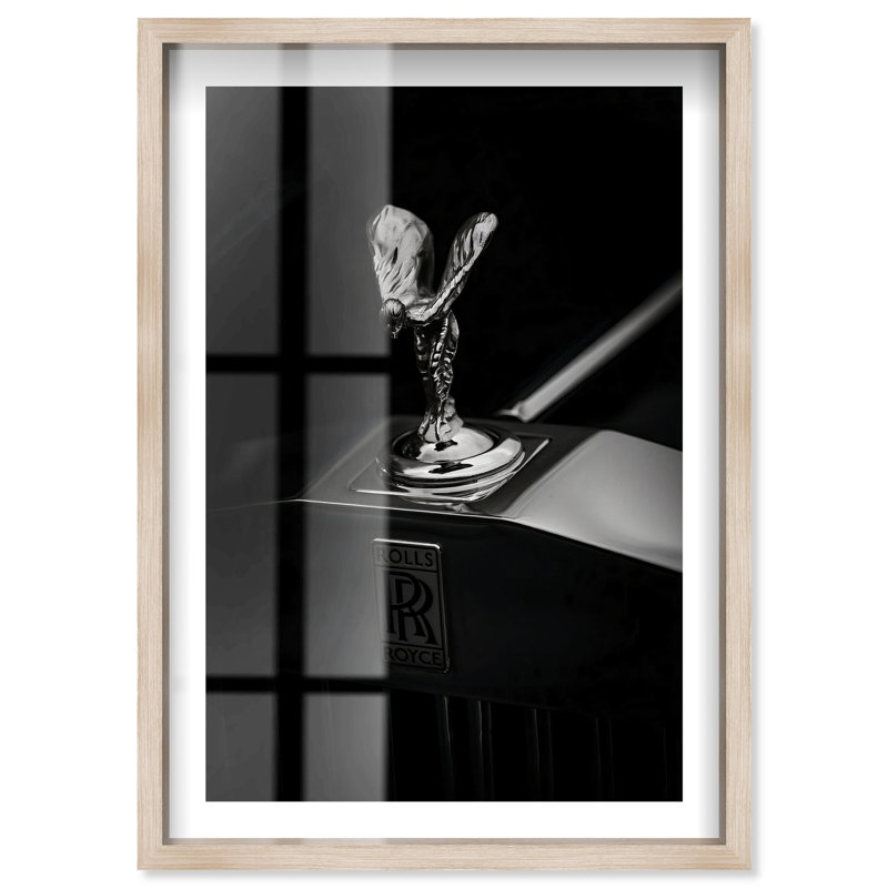 «Ghostly Grace Shadowbox Print» par Notoriart, H 55 po x l 37 po, Crème, crème