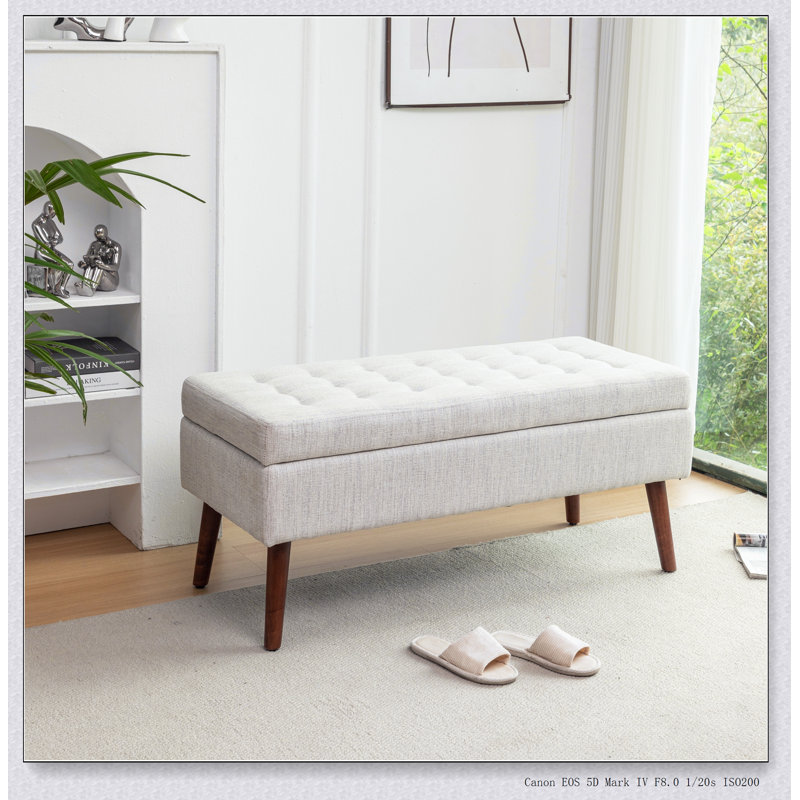 Banc de rangement polyvalent pour la chambre à coucher, le bout du lit et le vestibule, combinant style et fonctionnalité avec un grand espace de rangement.
