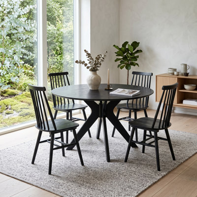 Xavion & Elvara Mid-Century Solid Wood 5-Piece Dining Set, 48'' Round Dining Table With Sculpted Splayed Leg Base & Elvara Scandinavian Windsor Dining
