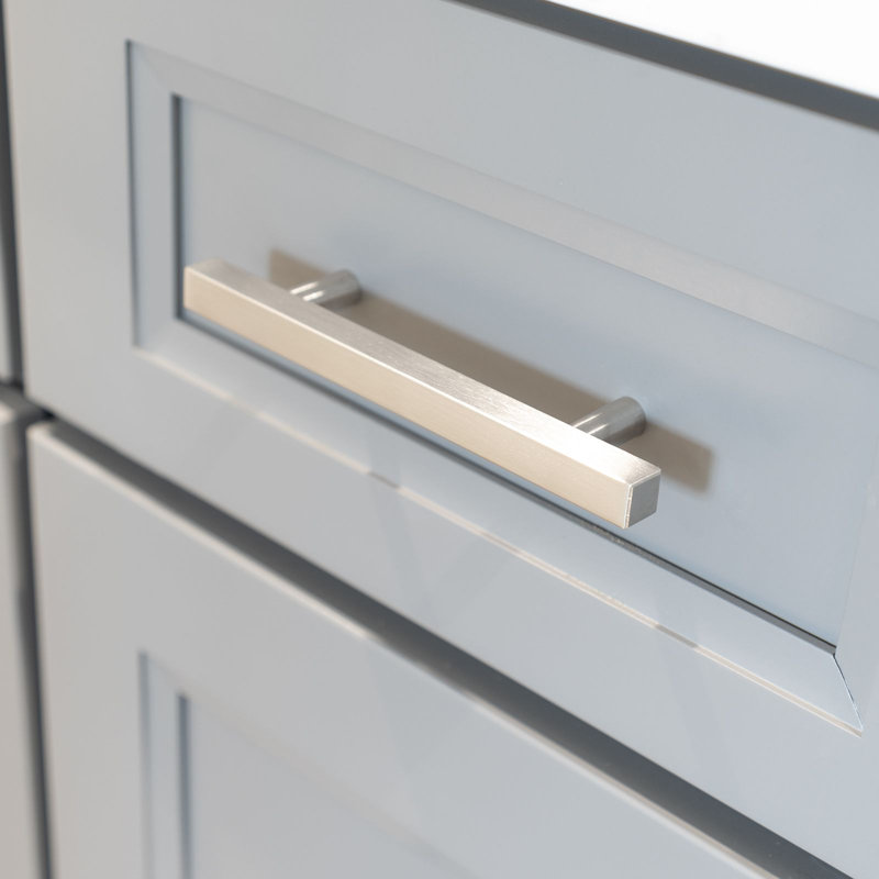 6 1/4" Centre to Centre Bar Pull, Brushed Nickel