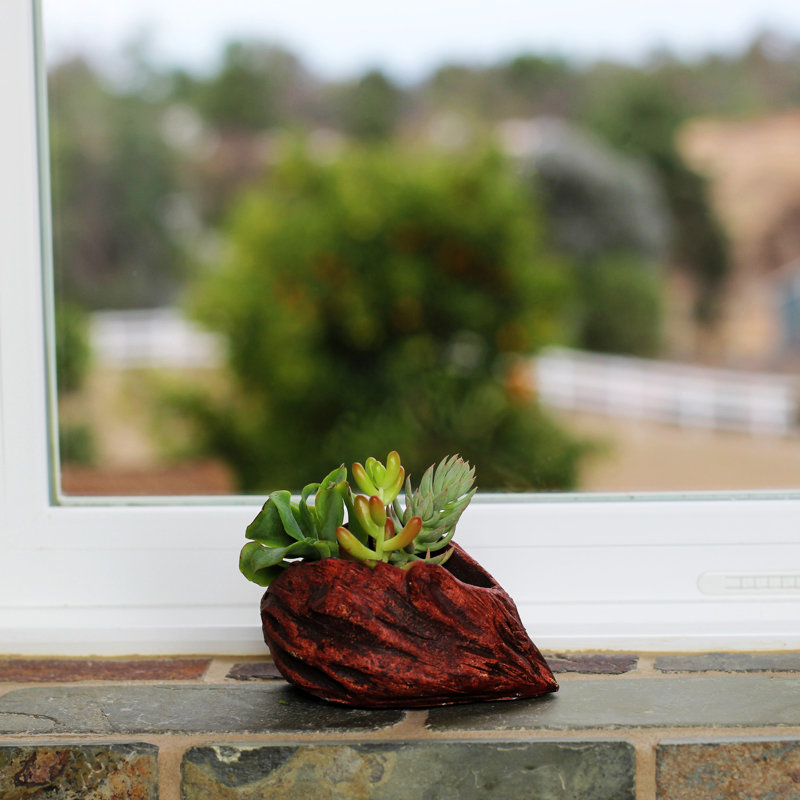 Kellum Ceramic Statue Planter