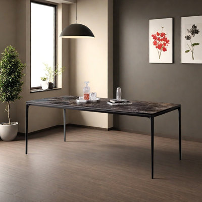 Table de roche moderne et luxueuse