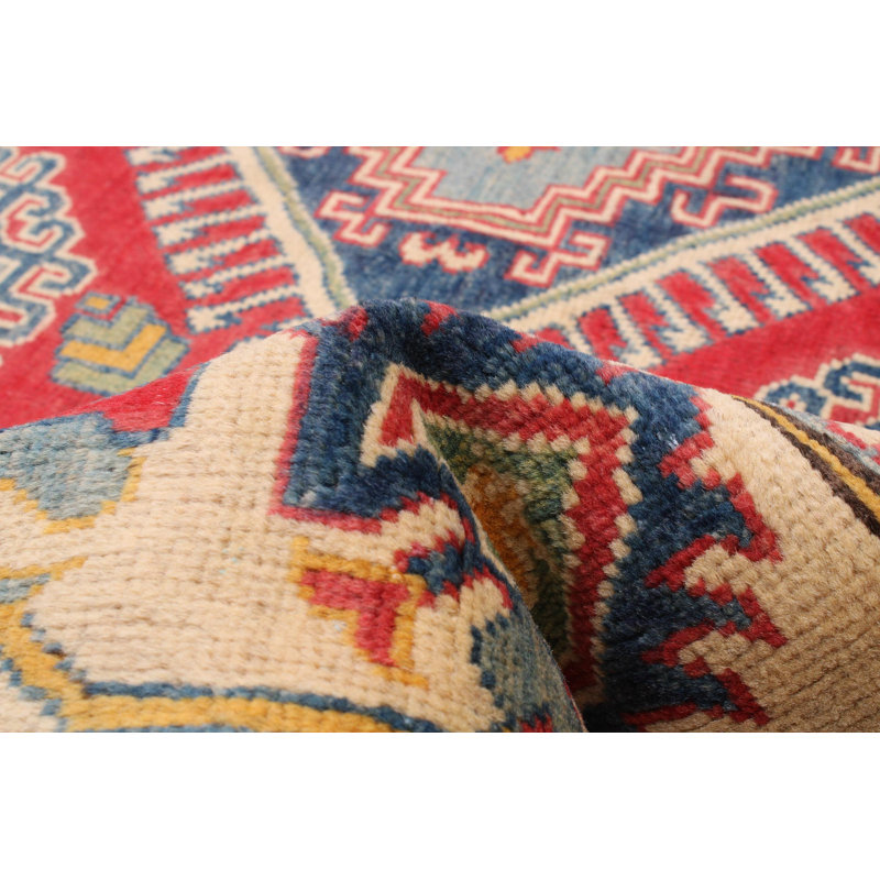 Tapis rouge Finest Ghazni 6 pi 6 po x 9 pi 9 po