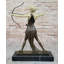 Statue de la chasseresse Diana avec archer