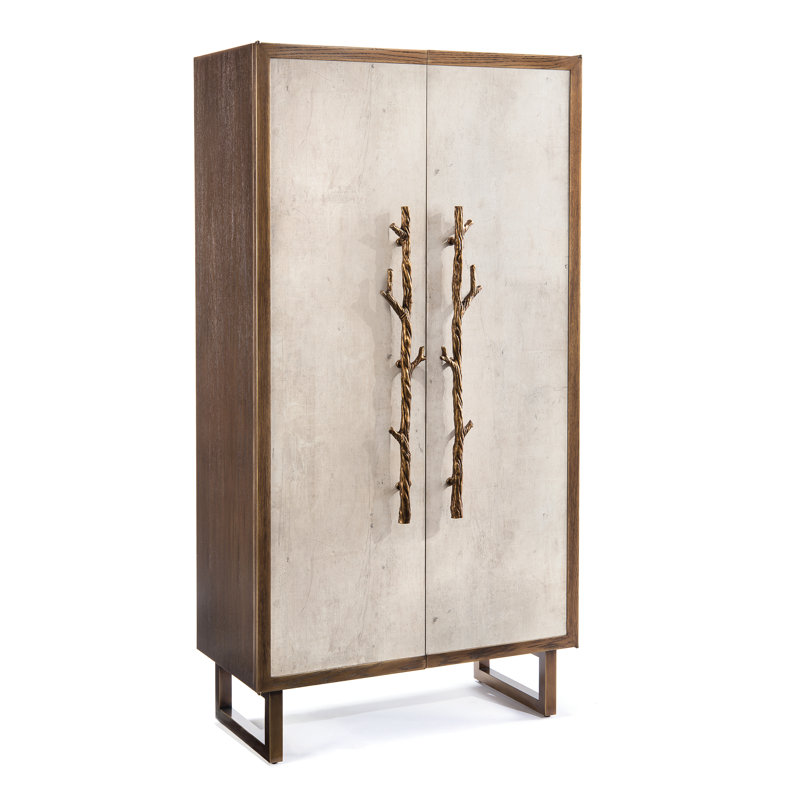 Armoire Hallwood