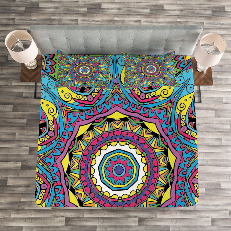 Psychedelic Bedspread Set with Shams, 220 x 264 cm