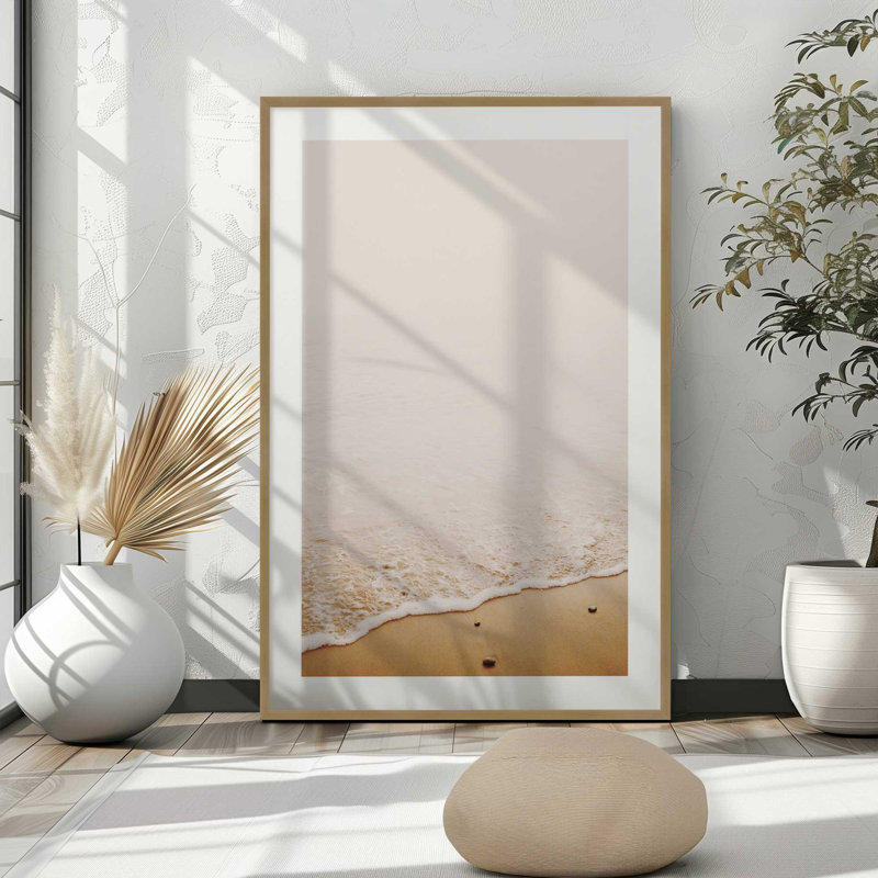 «Gentle Beach Tides», impression roulée, H 21 po x l 17 po x P 1,25 po, Cadre noir satiné