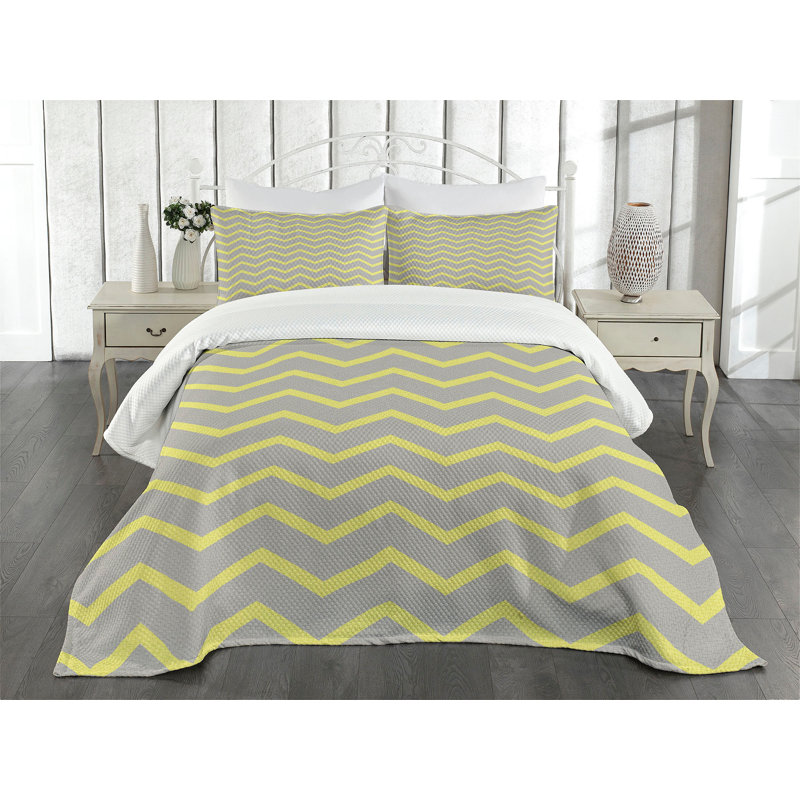 Gray and Yellow Zig Zag Queen Quilted Bedspread Set