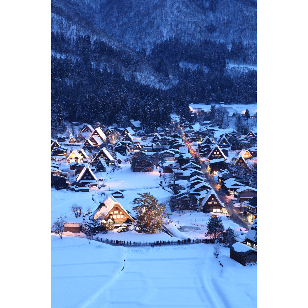 Light Up Of Shirakawago von Noririn - Leinwandbild