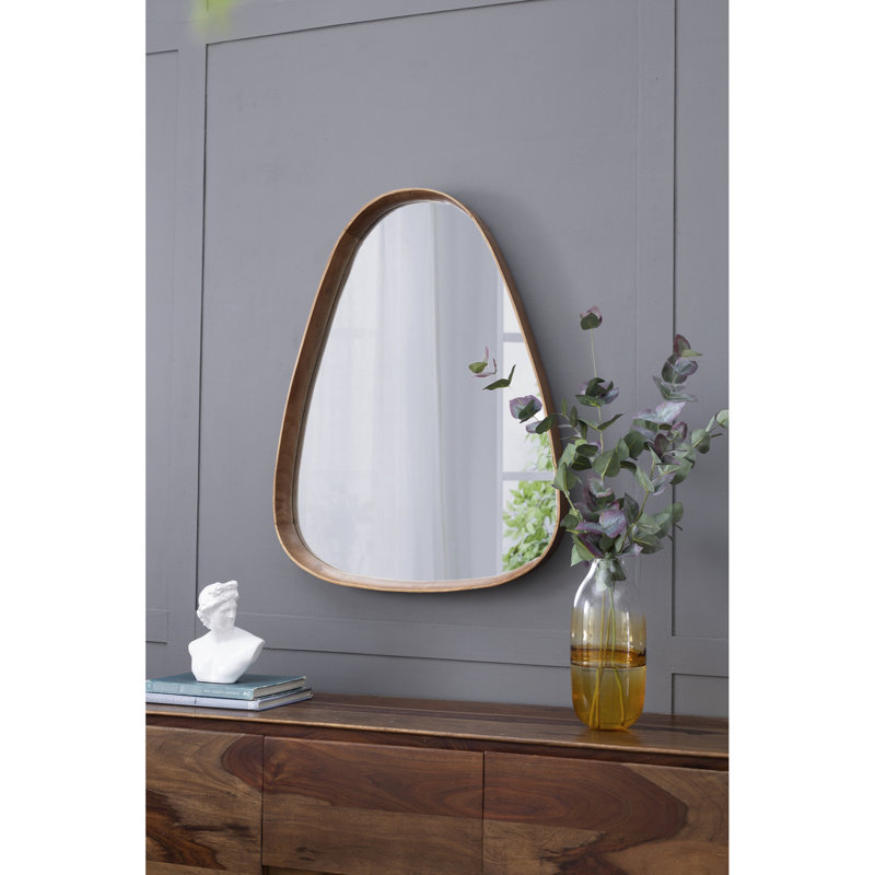 Miroir mural irrégulier 30 po x 38 po avec cadre en bois, entrée de salle de bain de salon, design minimaliste, bords incurvés doux, cadre en pin à 25% pour chambre et miroir de style