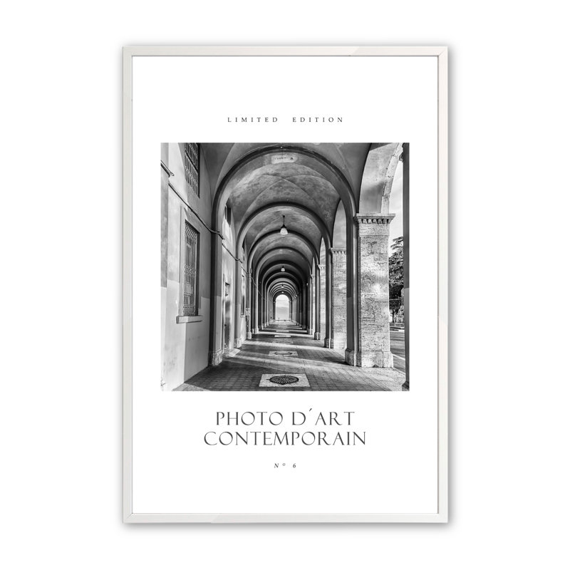 Chelbi Whispers Of Time, impression sur papier par Design Fabrikken, H 14 po x l 11 po x P 1,25 po, Blanc opaque
