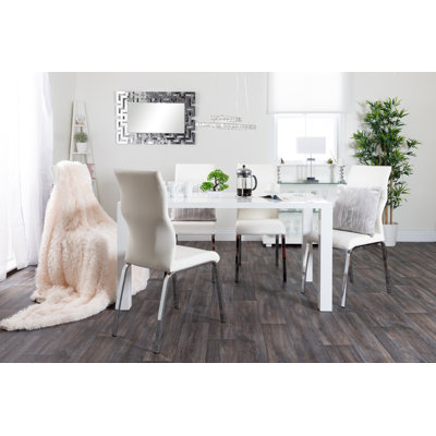 Carentan 5 - Person Dining Set