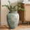  Grand vase urne rustique doré et terre cuite brune