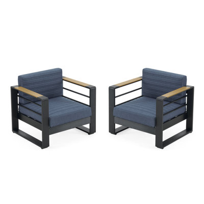 Chaise de patio avec coussins