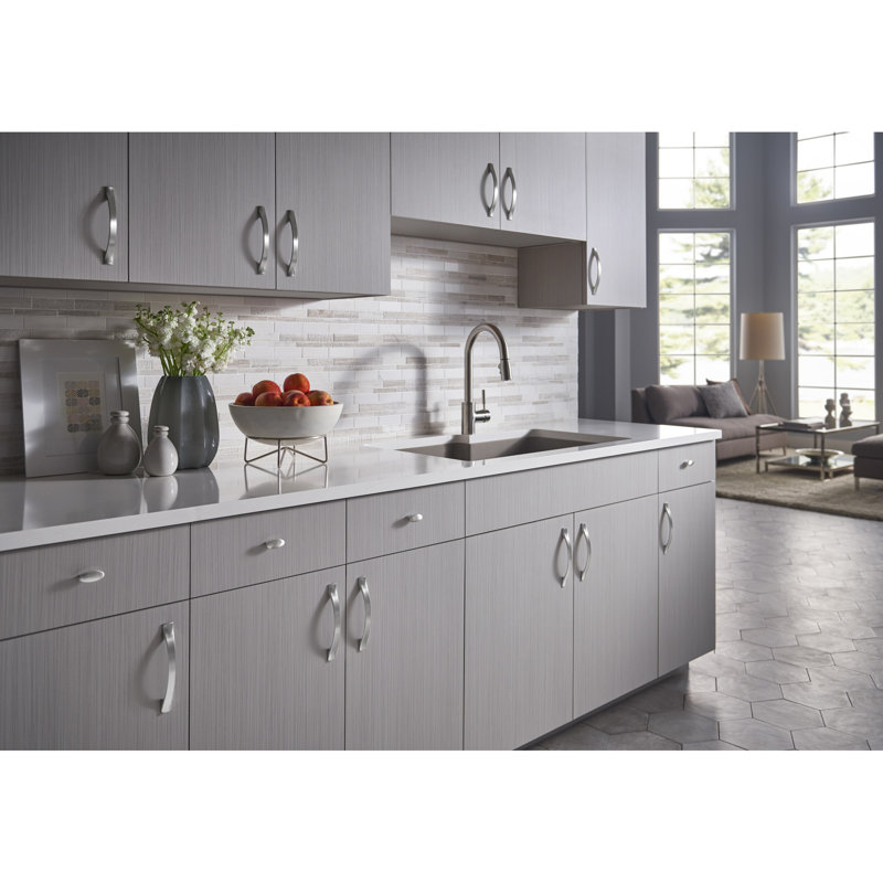 Oval 5/8" Center to Center Bar pull, Brushed Satin Nickel