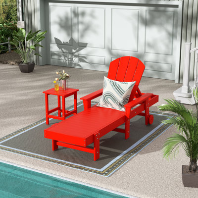 Laguna Outdoor Chaise Lounge with Table