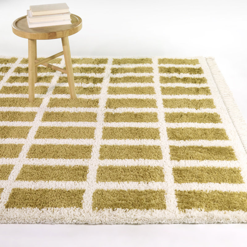 Tapis jaune à poils longs Chapdelaine, 5 pi 3 po x 7 pi