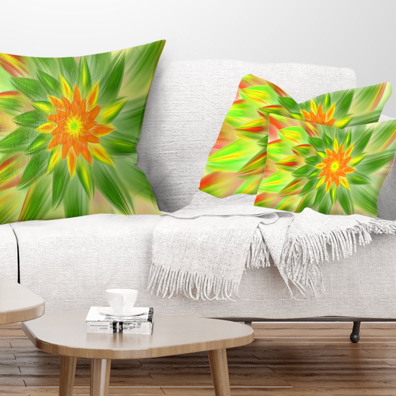 Coussin décoratif imprimé floral Dancing Green Fractal