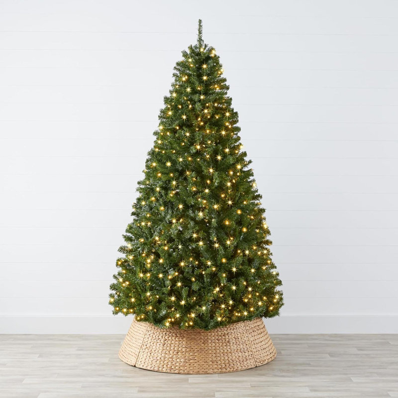 7.5ft Green Spruce Pre-Lit Artificial Christmas Tree with Metal Hinges