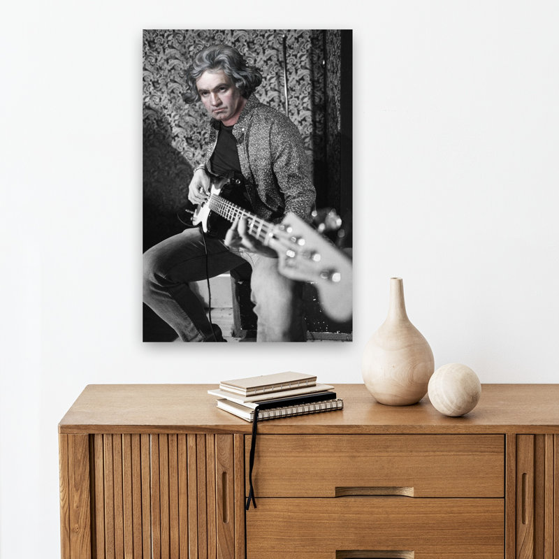 Beethoven Solo, 18" H x 12" W