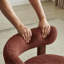 Fauteuil rembourré Varian Modern Teddy avec pieds en métal-79639742-80667620