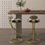 Ensemble de 2 tabourets de bar en velours à hauteur de comptoir, chaises de salle à manger en métal en forme de S pour îlot de cuisine (structure dorée et dossier blanc crème) | Idée de cadeau-1689593389