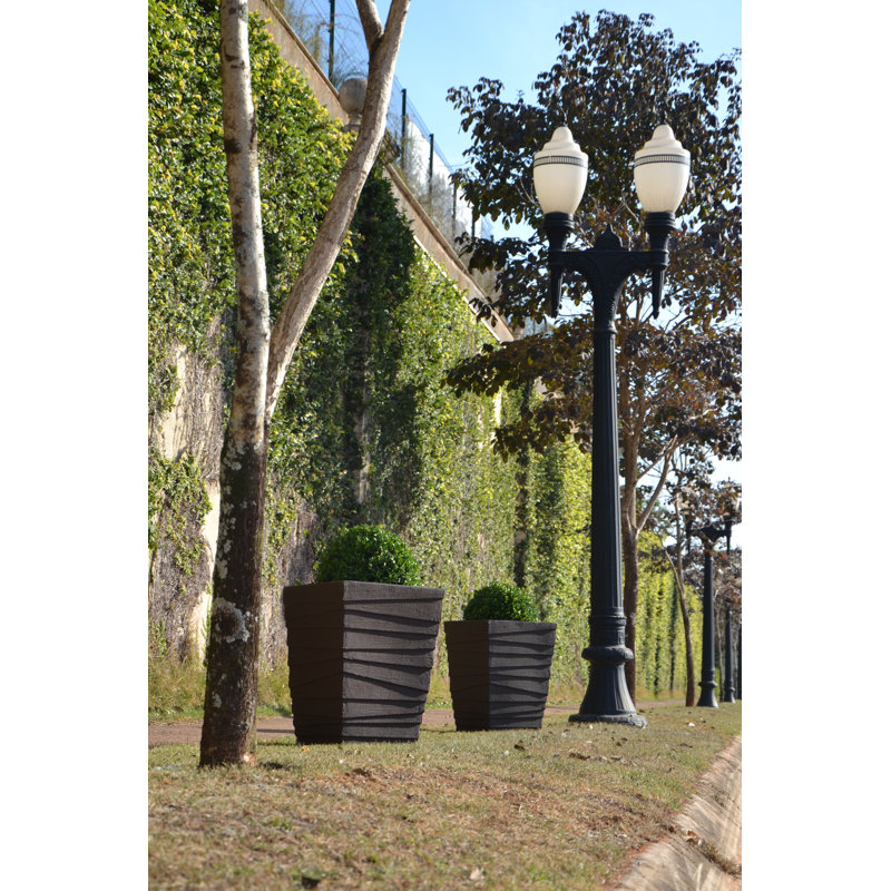 Pot à fleurs italien en polyéthylène, Café, H 19,7 po x l 14,2 po x P 14,2 po