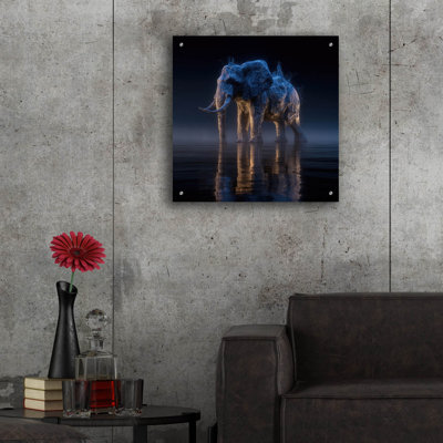 Art mural en verre acrylique épique «Magestic Moonlight Elephant 2» par Ann Klee, 24 po x 24 po