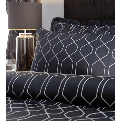 Utting Geometric Shapes Duvet Cover Set with Pillowcases