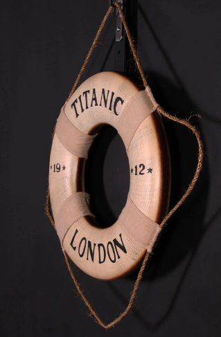 Statue Titanic Life Saver