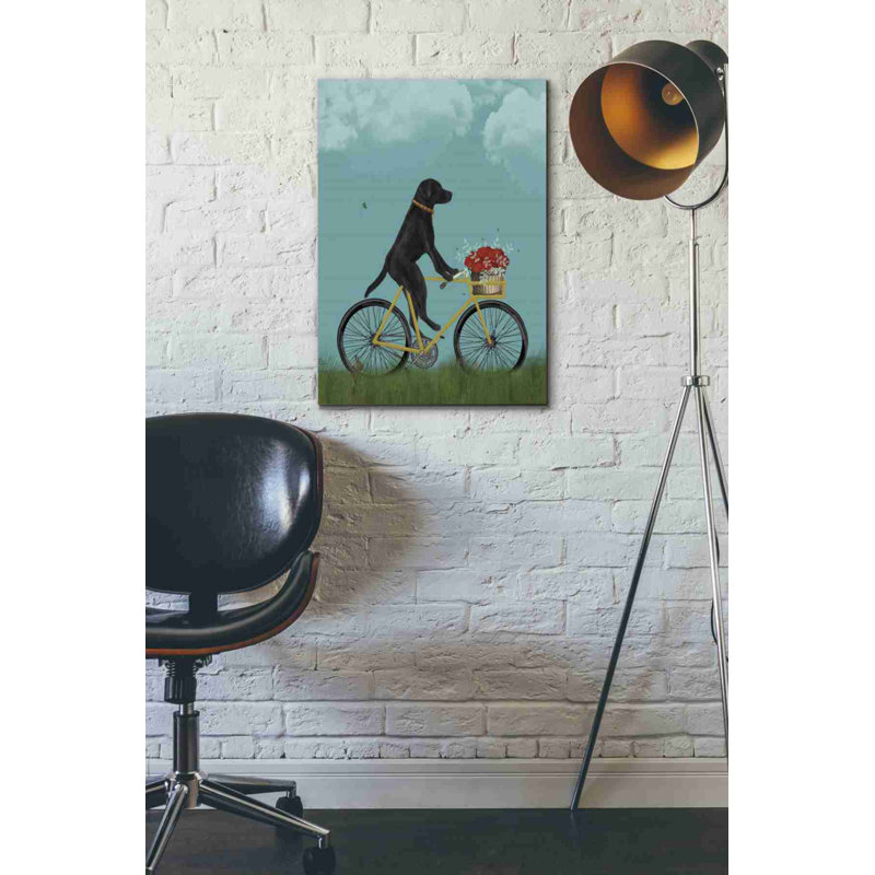 Labrador noir sur un vélo - ciel par Fab Funky - impression sur toile tendue, H 26 po x l 18 po x P 0,75 po