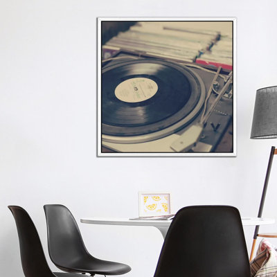 Retro Retro II by Caroline Mint - Print on Canvas