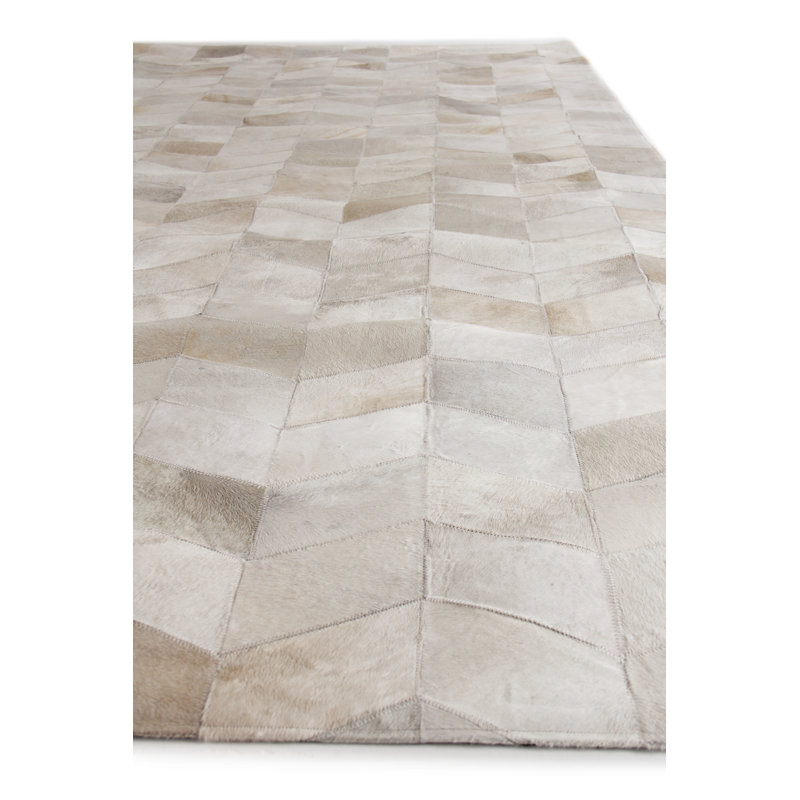 Natural Hide Cowhide Geometric Area Rug in Ivory, Rectangle 8' x 11'