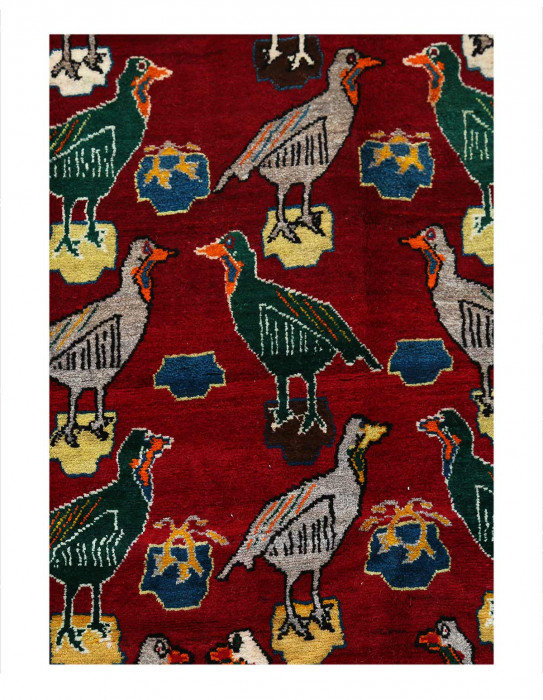 One-of-a-Kind 3'11'' X 6'5'' 1980s in Red/Green