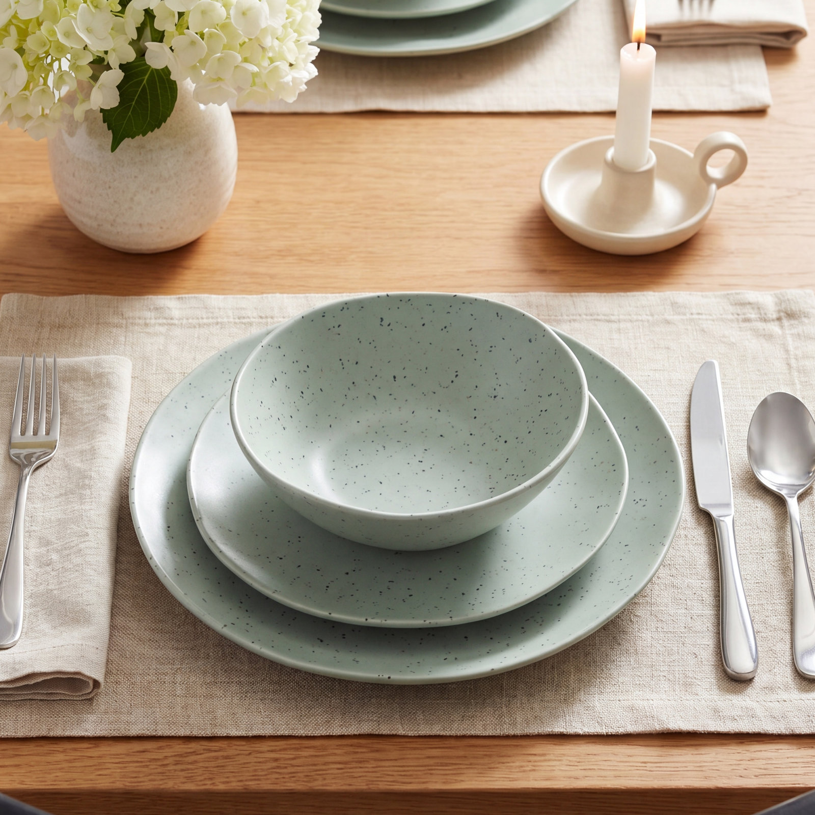 Dinnerware Set, Mint