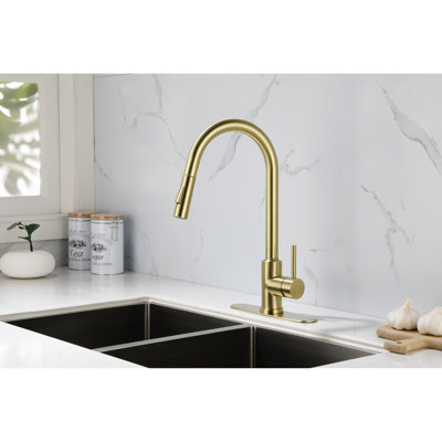 Robinet de cuisine rétractable en acier inoxydable doré - Buse haute rotative à 360 °, poignée simple pour un contrôle simple de la température et du débit de l'eau, rouille corrosive, 16,18 po Profondeur, 9,98 largeur, 9 hauteur,