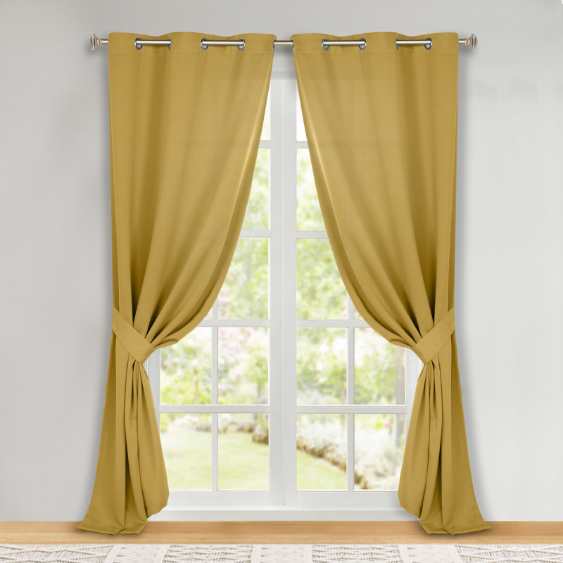 Paire de rideaux obscurcissant avec œillets Millendon, L 42 po x L 108 po, Jaune et moutarde