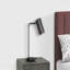 Lampe de table - H 18 po, port USB inclus, cadre en métal gris, abat-jour gris
