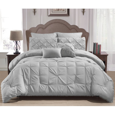 Esmalinda Polyester Flannel Geometric Shapes Comforter