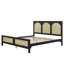 Structure de lit en rotin de bois, lit plateforme avec tête de lit, pied de lit et espace sous le lit-130145617-130145620