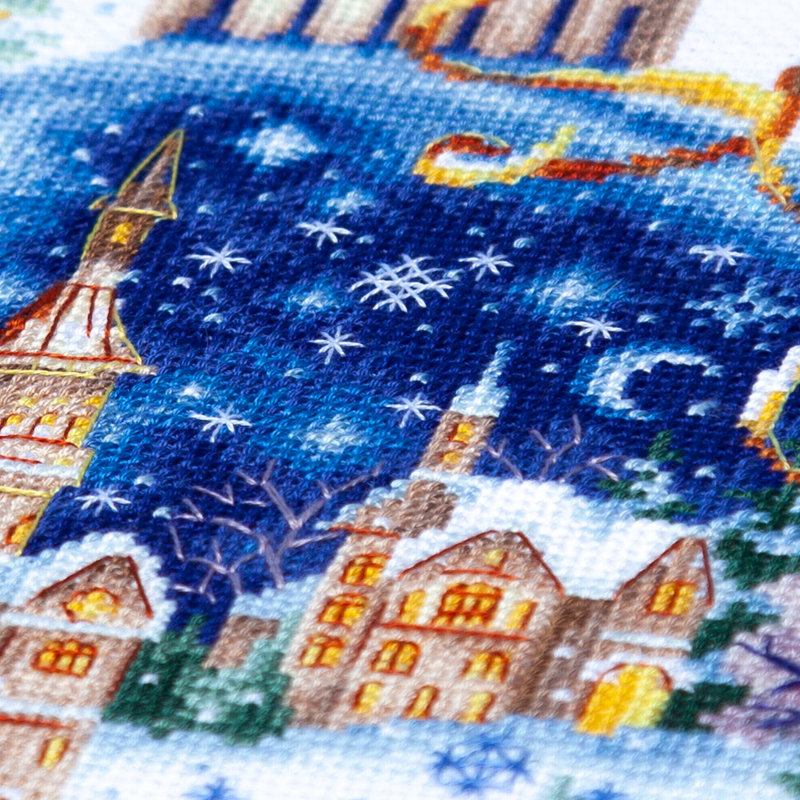 Boule de Noël 70-37 au point de croix compté