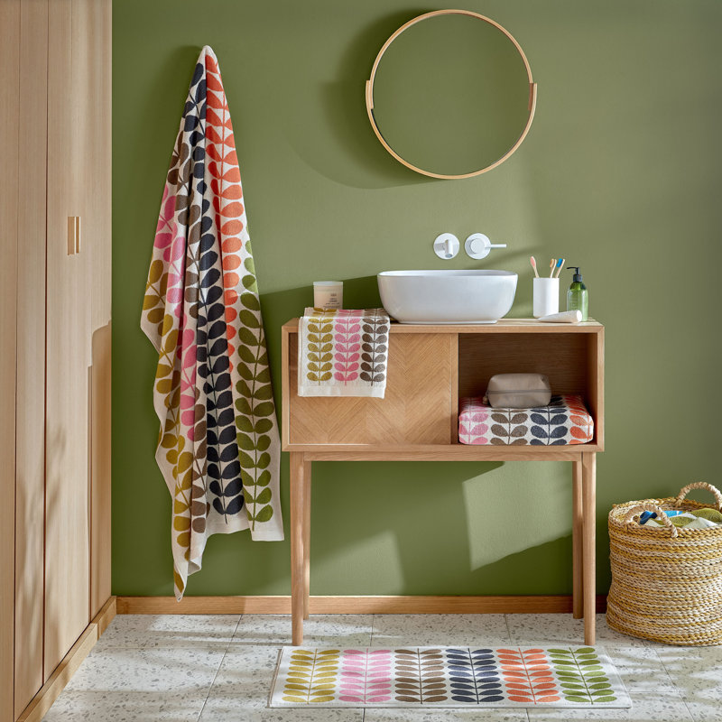 Multi Stem Towel Single, 38" H x 35" W x 4" D