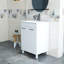 Meuble-lavabo de 24 po avec lavabo, portes doubles avec charnières à fermeture en douceur, armoire de salle de bain avec tablette ajustable, poignée en métal, lavabo en céramique, pieds argent réglables