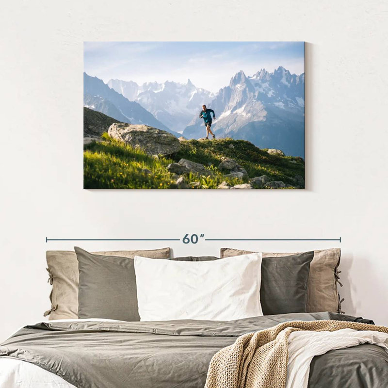Sireci Trail Runner, 30" H x 45" W