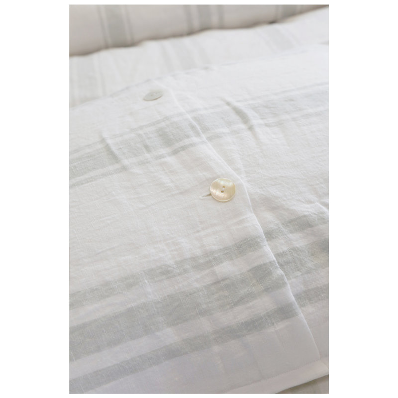 Jackson 100% Linen Buttons Sham, White/Ocean, Standard