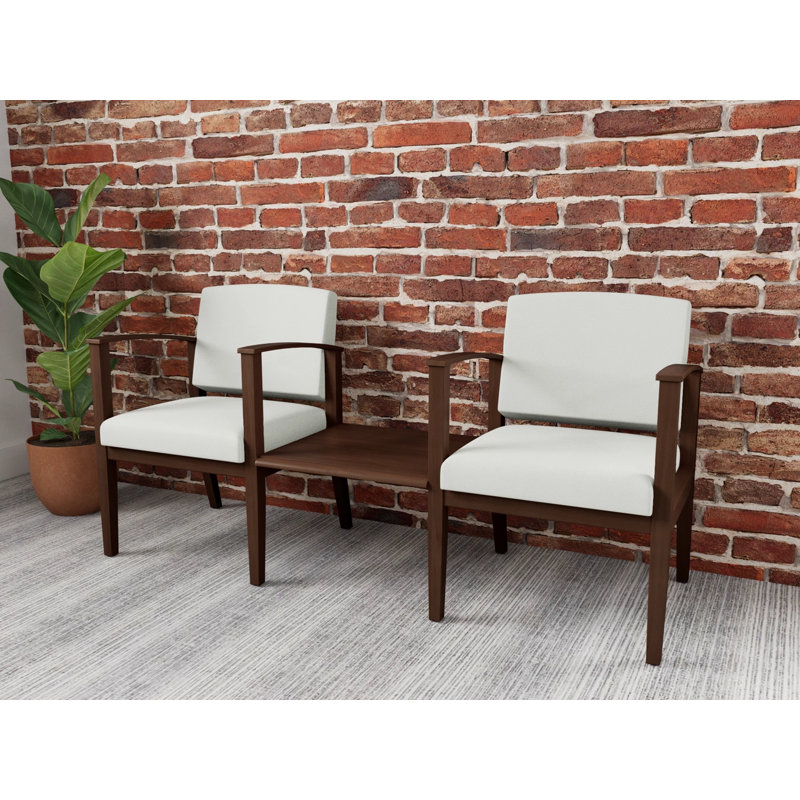 Structure en bois tandem 2 places avec table centrale Amherst, Noyer Riftwood, Ombre portes ouvertes