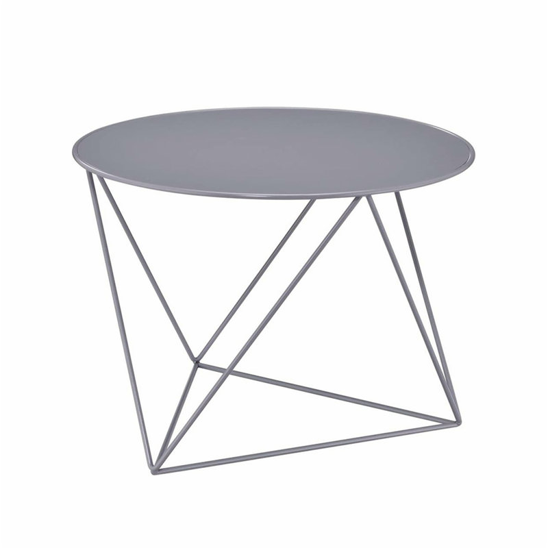 Élégante table de bout en métal avec un design géométrique pour les intérieurs modernes