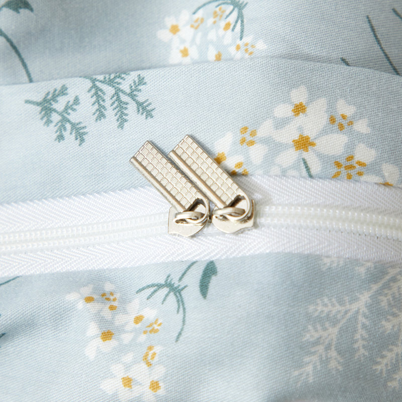 Microfiber Comforter Set, Twin XL Comforter + 2 Standard Shams, Light Blue Floral