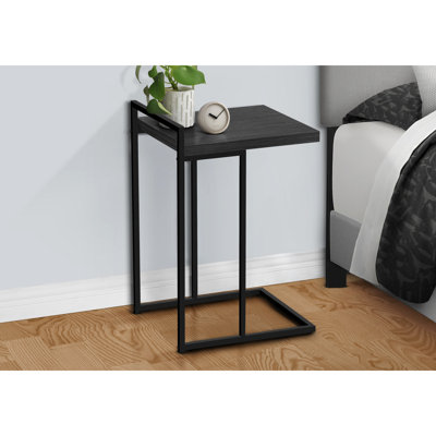 Table d'appoint de salon moderne avec plateforme en stratifié gris et structure en métal noir pour zone de construction contemporaine
